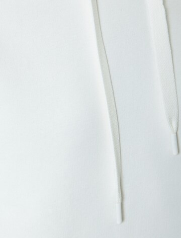 Koton Sweatshirt in White