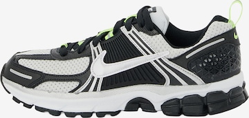 Nike Sportswear Tennarit 'Vomero 5' värissä musta: etupuoli