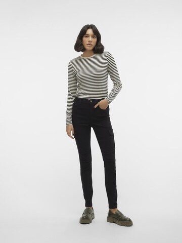 VERO MODA Regular Cargohose 'DEBBIE' in Schwarz