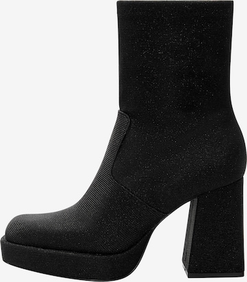 Pull&Bear Ankle Boots in Black