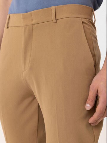 regular Pantaloni con piega frontale 'Helder' di Antioch in beige