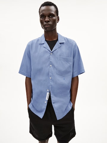 ARMEDANGELS Comfort fit Button Up Shirt 'Lovaar Lino' in Blue: front