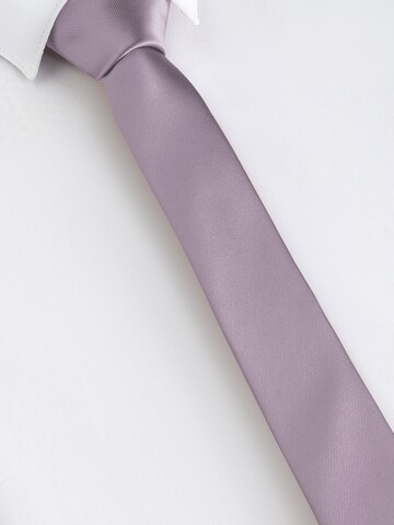 Next - Accesorios para traje en lila