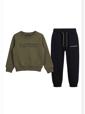 Set di John Richmond in verde: frontale