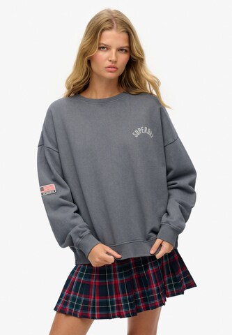 Superdry Sweatshirt 'Athletic Essentials' in Grijs: voorkant
