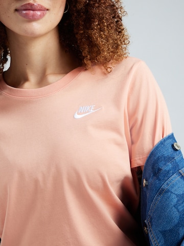 Nike Sportswear Tričko 'Club Essential' – oranžová