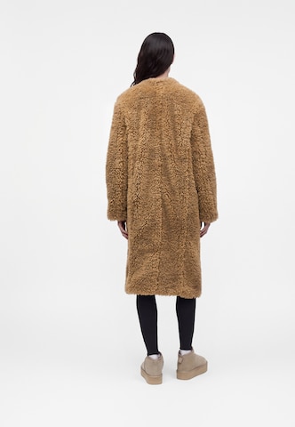 UGG - Sobretudo de inverno 'Gertrude II' em castanho: atrás