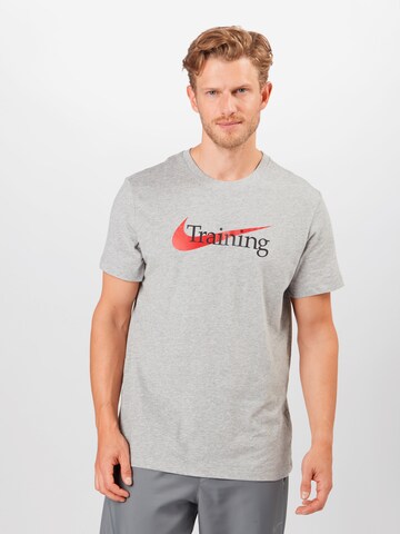 Coupe regular T-Shirt fonctionnel NIKE en gris : devant