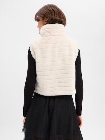 monari Weste in Weiß