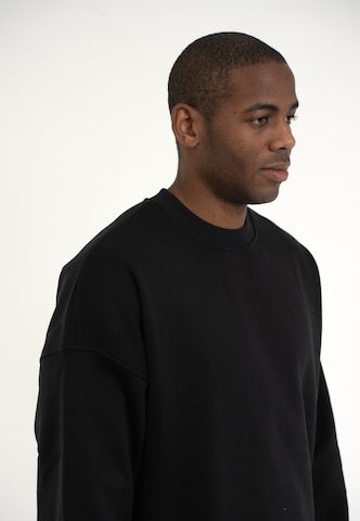 Johnny UrbanSweater majica 'Carter Oversized' - crna boja