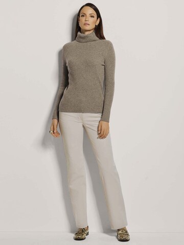 MADELEINE Pullover in Braun