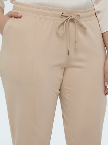 Regular Pantalon Fiorella Rubino en beige