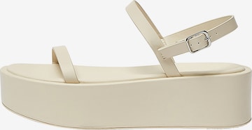 Pull&Bear Sandals in White