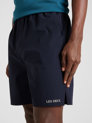 Les Deux Regular Shorts 'Raphael 2.0' in Blau