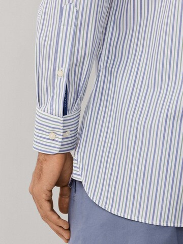 Coupe regular Chemise Hackett London en bleu