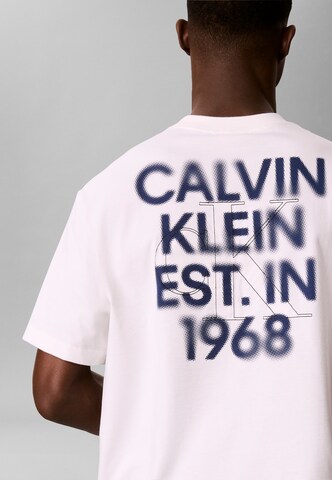 Maglietta di Calvin Klein Jeans in bianco