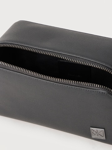 Calvin Klein - Mala de higiene em preto