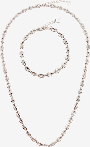 Pull&Bear Korusarja värissä hopea: etupuoli