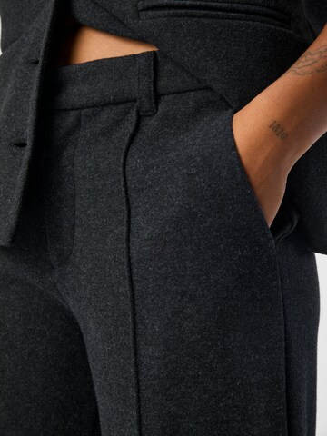 Loosefit Pantalon 'OBJMonica' OBJECT en gris