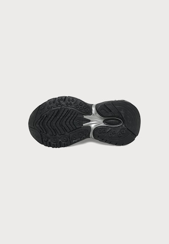 Sneaker 'ADISTAR XLG 2.0' di ADIDAS ORIGINALS in nero