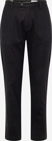 s.Oliver Pleat-front trousers in Black: front