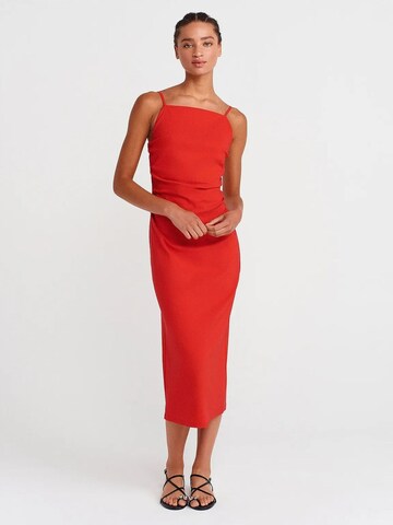 Dilvin Dress 'Midi' in Red: front