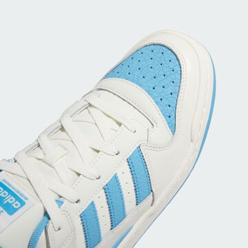 ADIDAS ORIGINALS Madalad ketsid 'Forum', värv beež