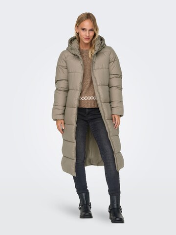 ONLY Vinterfrakke i beige