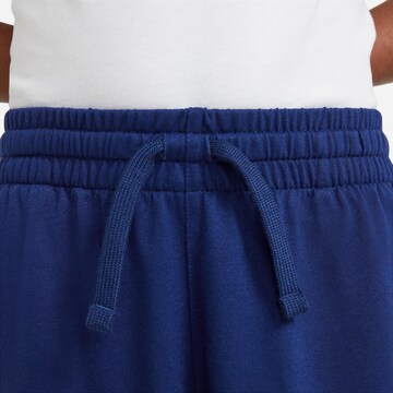 Nike Sportswear Regular Shorts in Blau