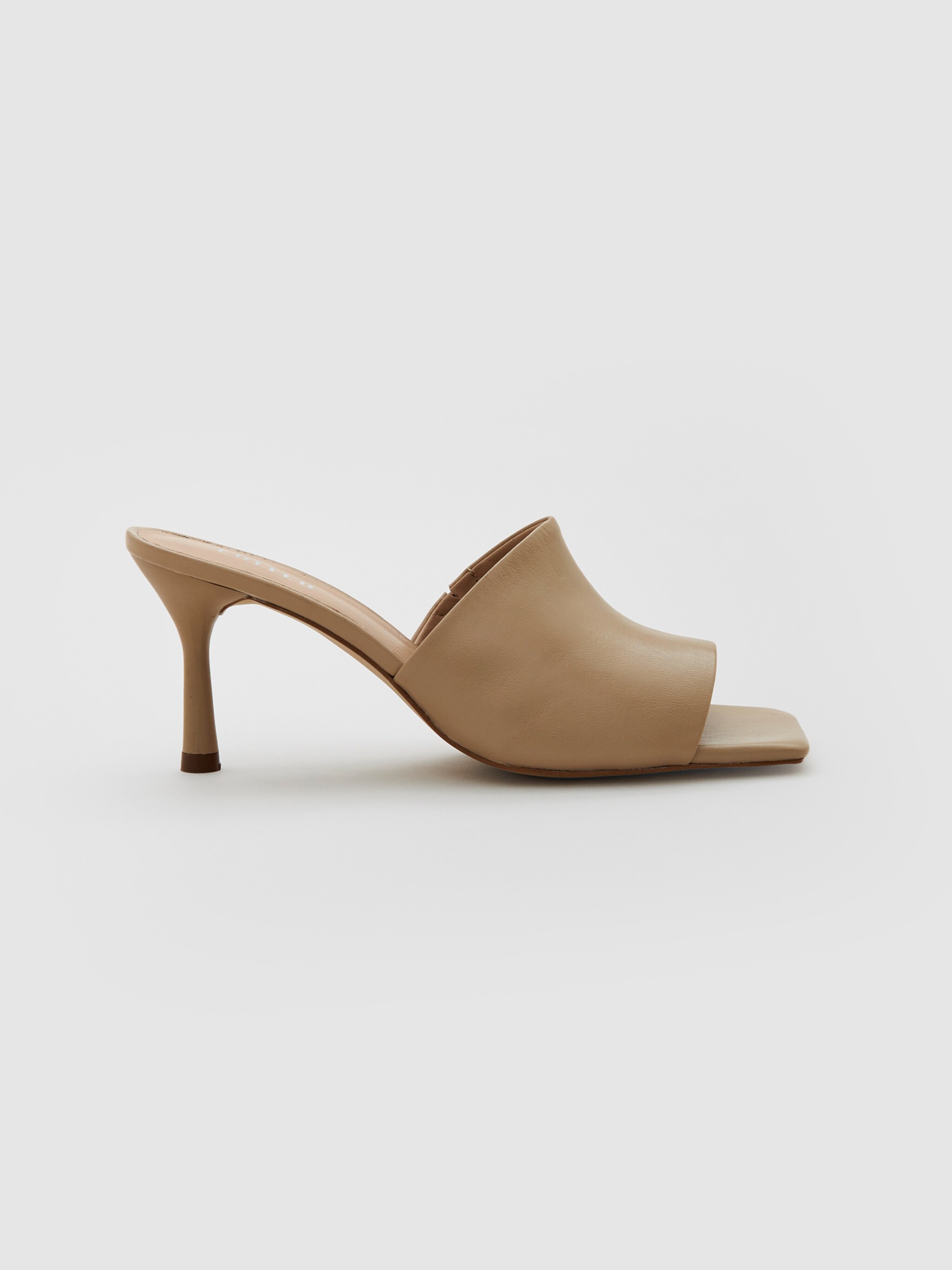 EDITED Producten Sandaal 'Emmeline' Beige