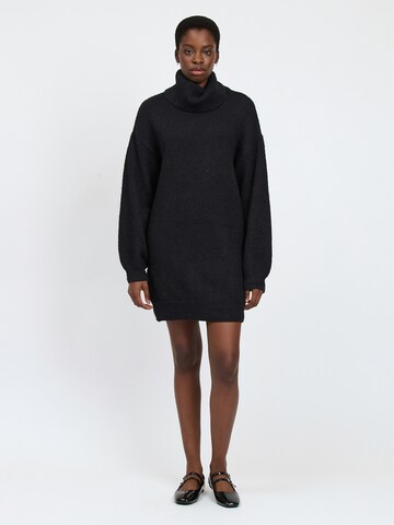 Influencer Oversized Sweater in Black