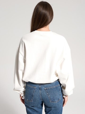 NOWIHT - Sudadera 'Zephyrine' en blanco