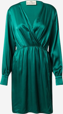 A LOT LESS Φόρεμα 'Erika' σε πράσινο: μπροστά