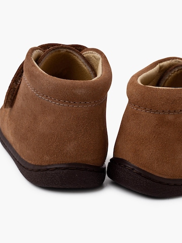 Pisamonas - Bota em cinzento