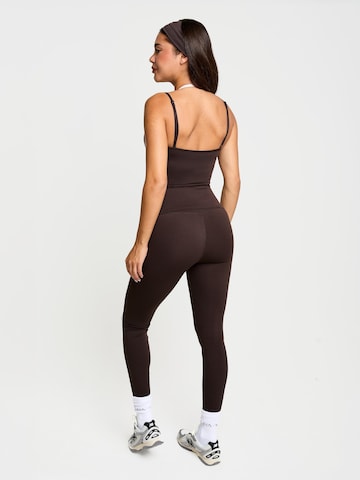 YO-GAYA Sporttop 'Layered Halter Top' in Bruin
