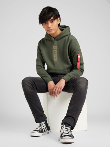 ALPHA INDUSTRIES Sweatshirt in Groen