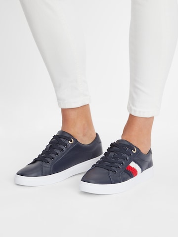 TOMMY HILFIGER Sneakers laag in Blauw: voorkant