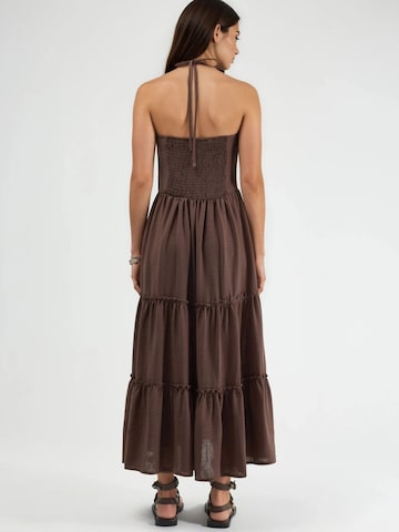 Busem - Vestido em castanho