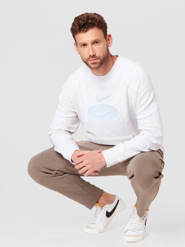 Nike Sportswear Sweatshirt in Grau