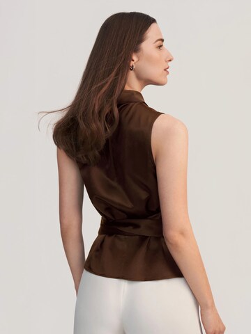 Camicia da donna 'Elegante Seide Wickelbluse' di Lilysilk in marrone