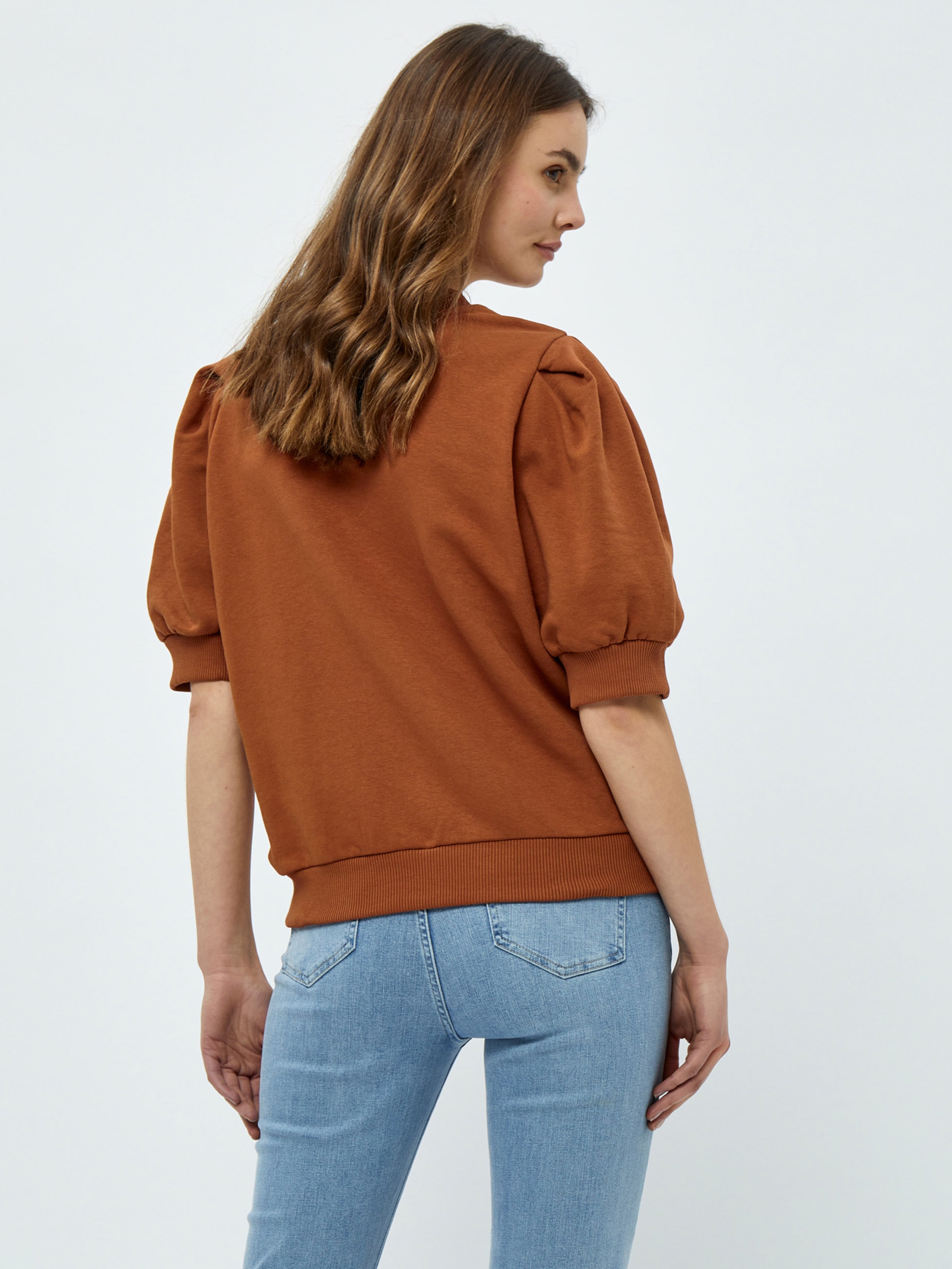 minus - Sweatshirt 'Mika' em castanho
