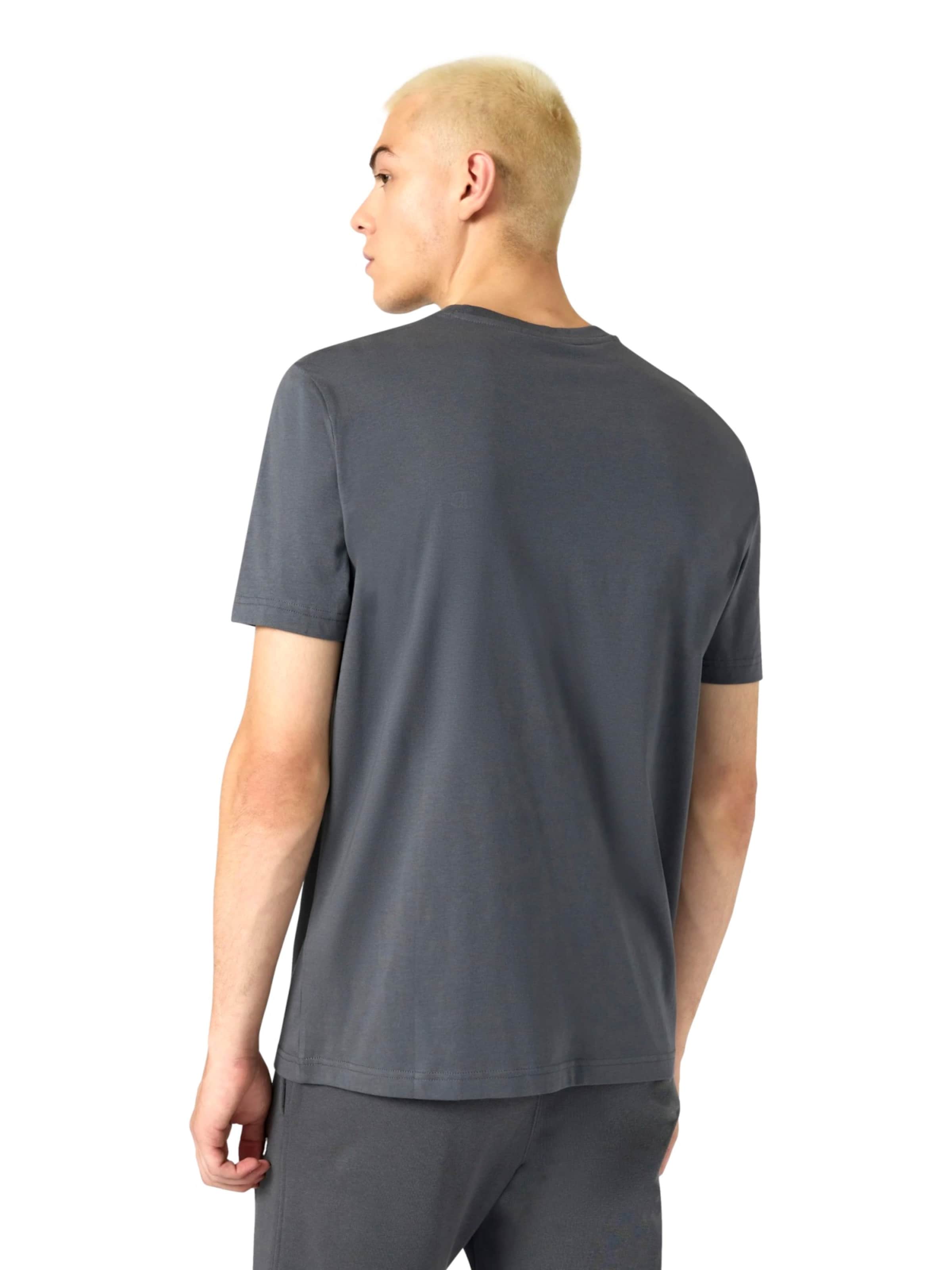 Champion Authentic Athletic Apparel T-Shirt in Grau