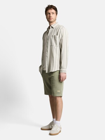 TOM TAILOR Regular Shorts in Grün