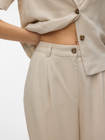 Loosefit Pantaloni con pieghe 'VMMYMILO NILA' di VERO MODA in grigio