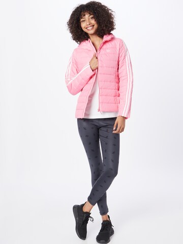 ADIDAS ORIGINALSPrijelazna jakna 'Premium ' - roza boja