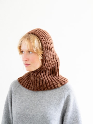 KOPYTO Beanie 'ALUCO' in Brown: front