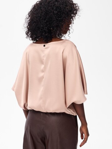 Blue Shadow Bluse‌‌‌‌‌‌‌‌‌‌ in Beige