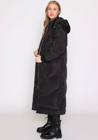Hailys Winter Coat in Black