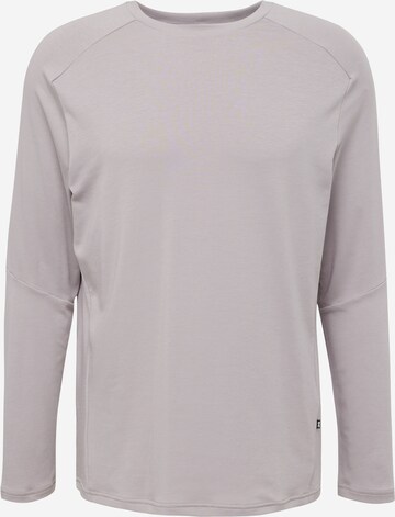 On Shirt 'Focus' in Grey: front