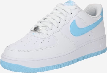 Nike Sportswear Matalavartiset tennarit 'AIR FORCE 1 '07' värissä valkoinen: etupuoli